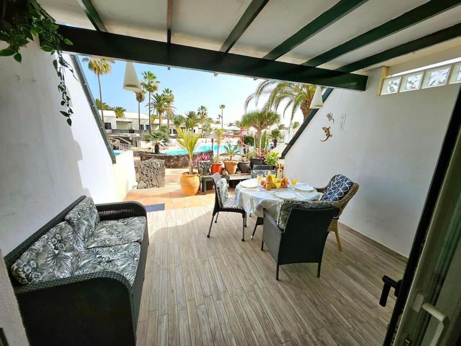 Apartamento Taisa Playa Roca Costa Teguise Exterior foto