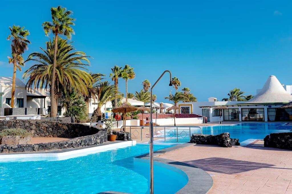 Apartamento Taisa Playa Roca Costa Teguise Exterior foto