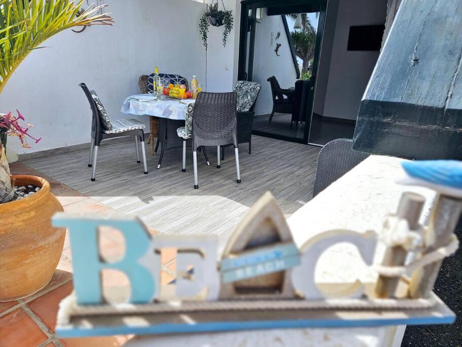 Apartamento Taisa Playa Roca Costa Teguise Exterior foto